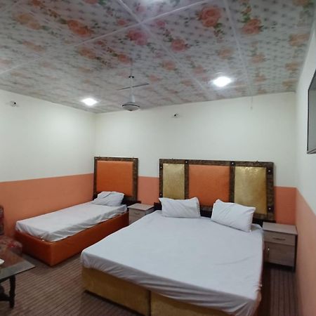 New Pak Royal Hotel ラホール エクステリア 写真
