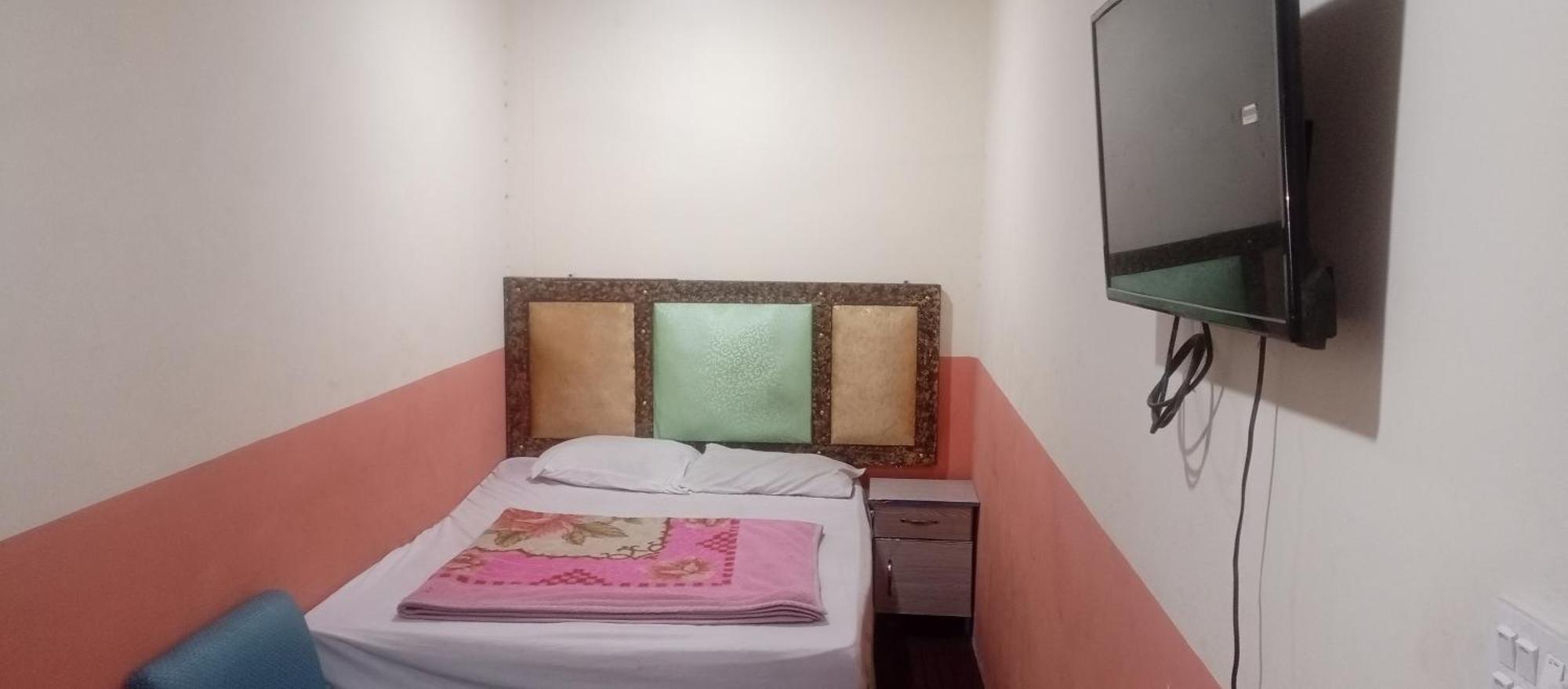 New Pak Royal Hotel ラホール エクステリア 写真