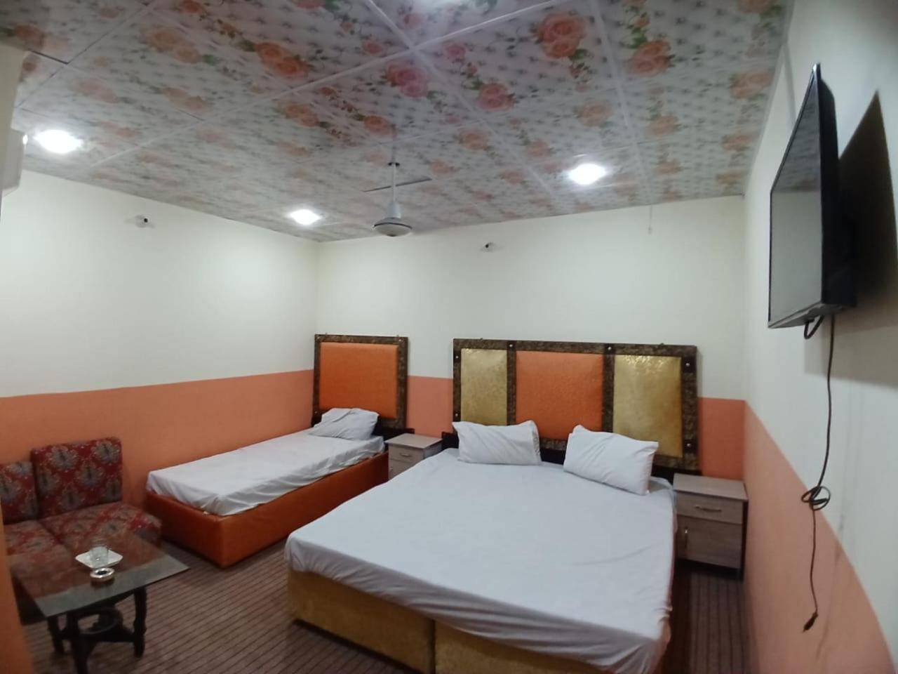 New Pak Royal Hotel ラホール エクステリア 写真