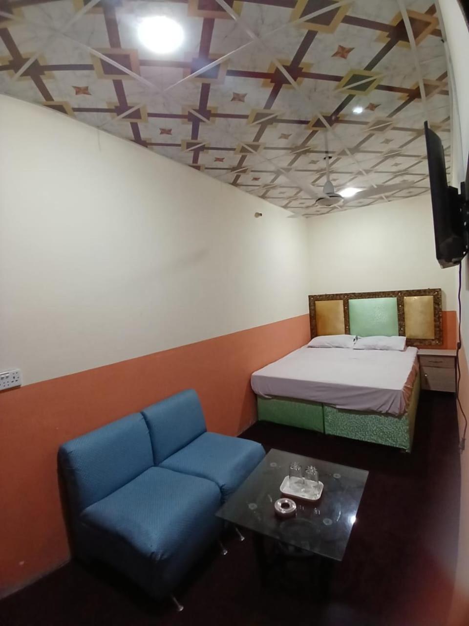 New Pak Royal Hotel ラホール エクステリア 写真